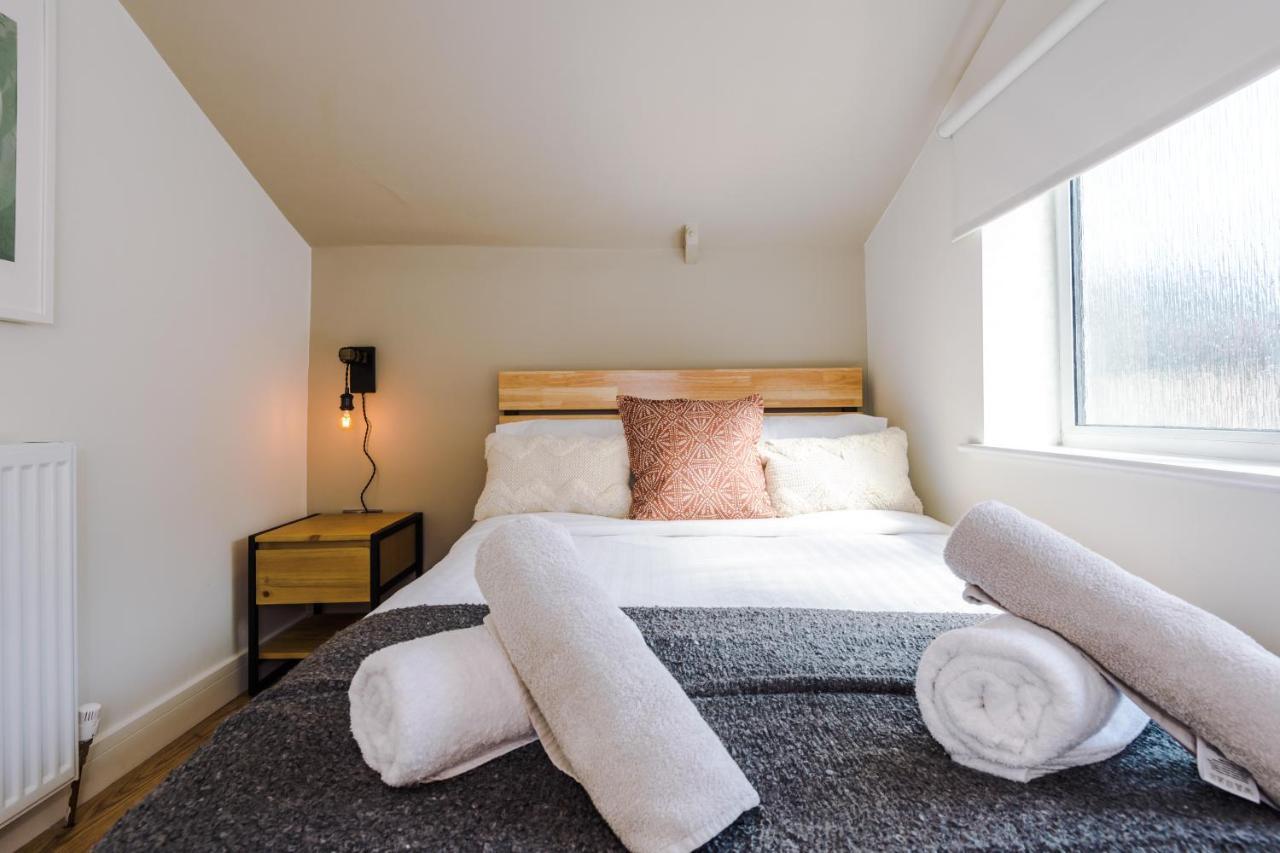 Four Bedroom Urban Hosted By Mcr Dens Vakantiehuis *