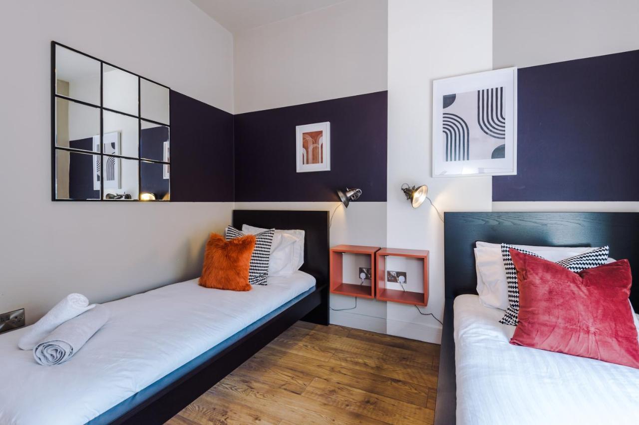 Four Bedroom Urban Hosted By Mcr Dens Vakantiehuis