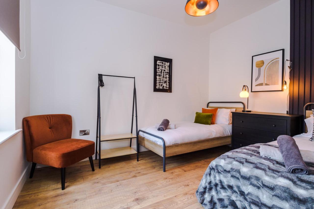 Vakantiehuis Four Bedroom Urban Hosted By Mcr Dens