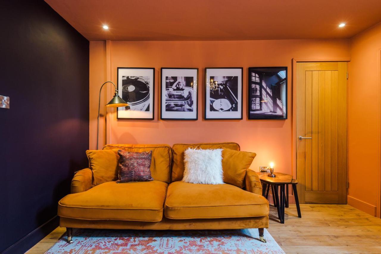 Four Bedroom Urban Hosted By Mcr Dens Vakantiehuis *