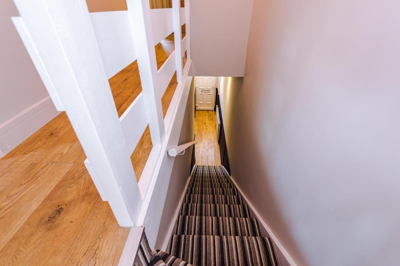 Four Bedroom Urban Hosted By Mcr Dens Vakantiehuis