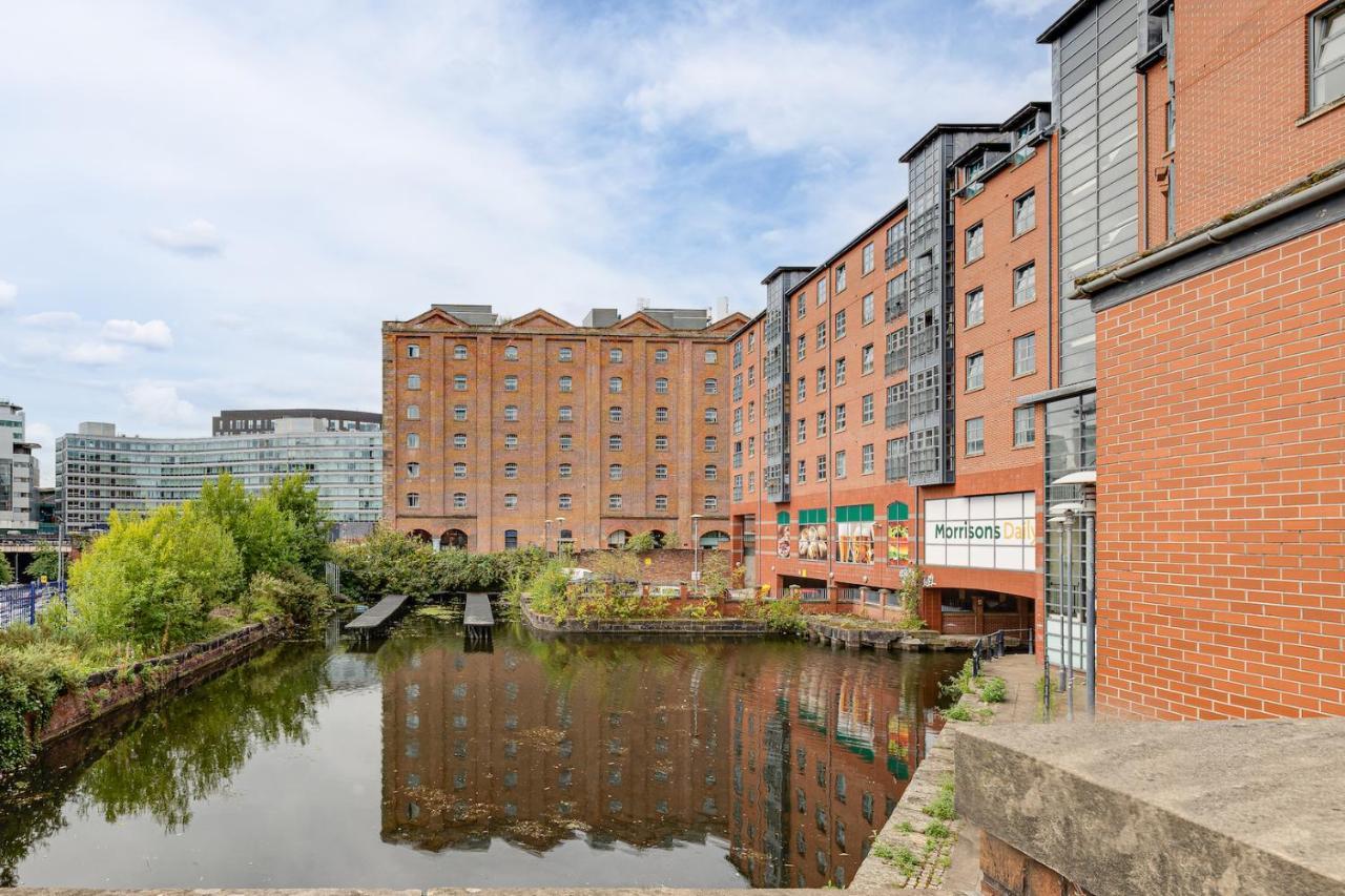Apartment Large 2 Bed 2 Bath *