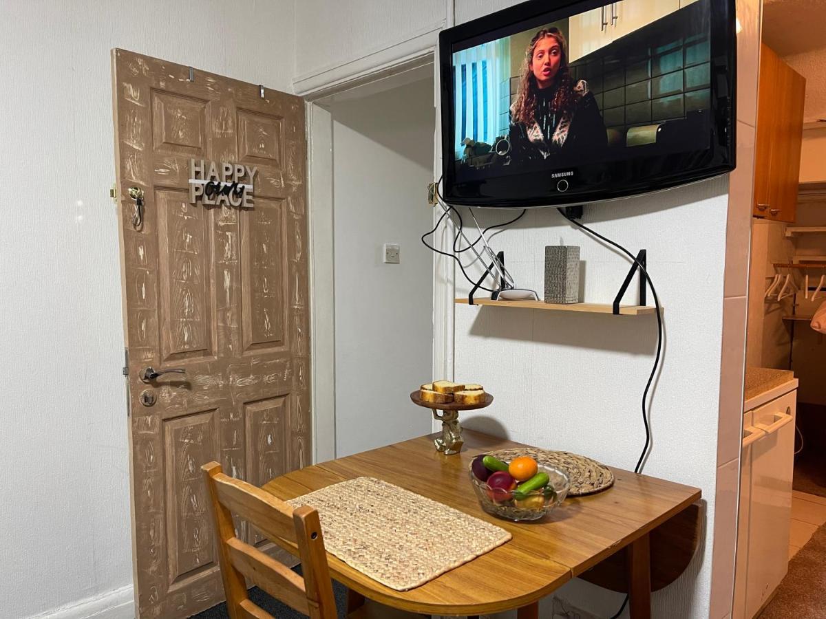 Private Studio Flat Great Location In