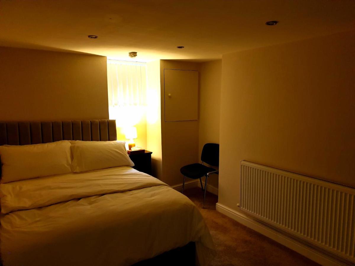 Elegant 2 Bed In Apartment Manchester