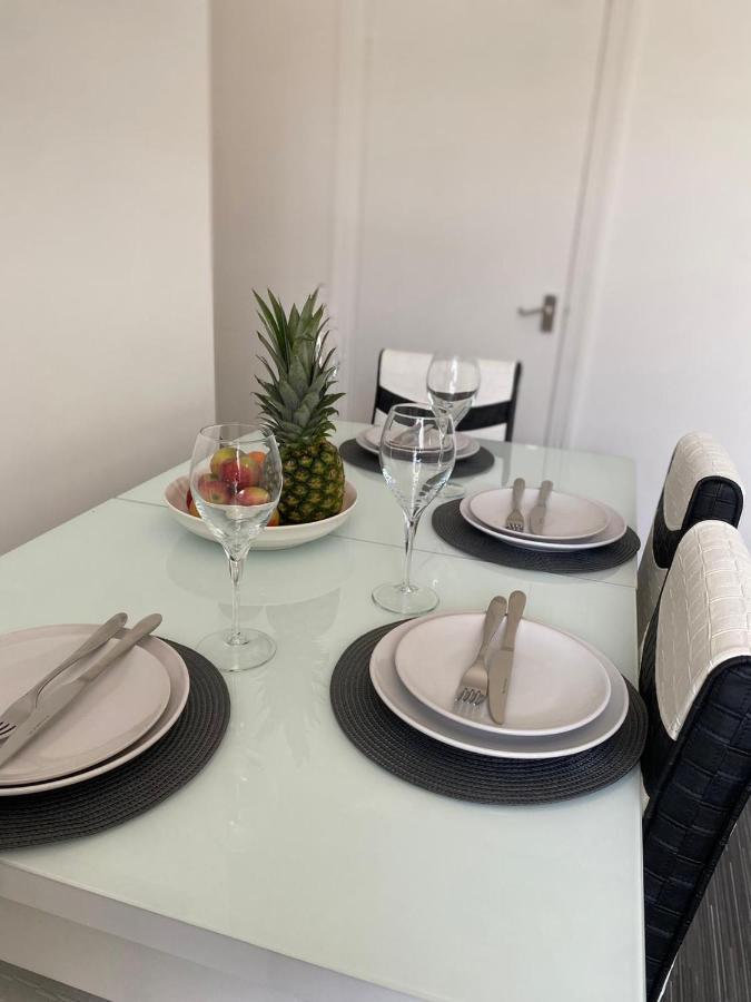 Cosy Cheerful 2 Bedrooms Near Piccadilly, Etihad Stadium Sleeps Up To 5 Holiday home