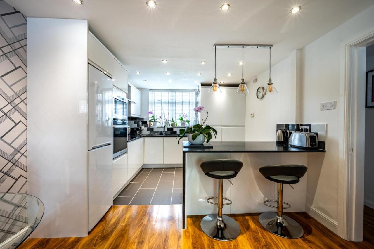 Stunning 1bd Flat Close To Centre Appartement *