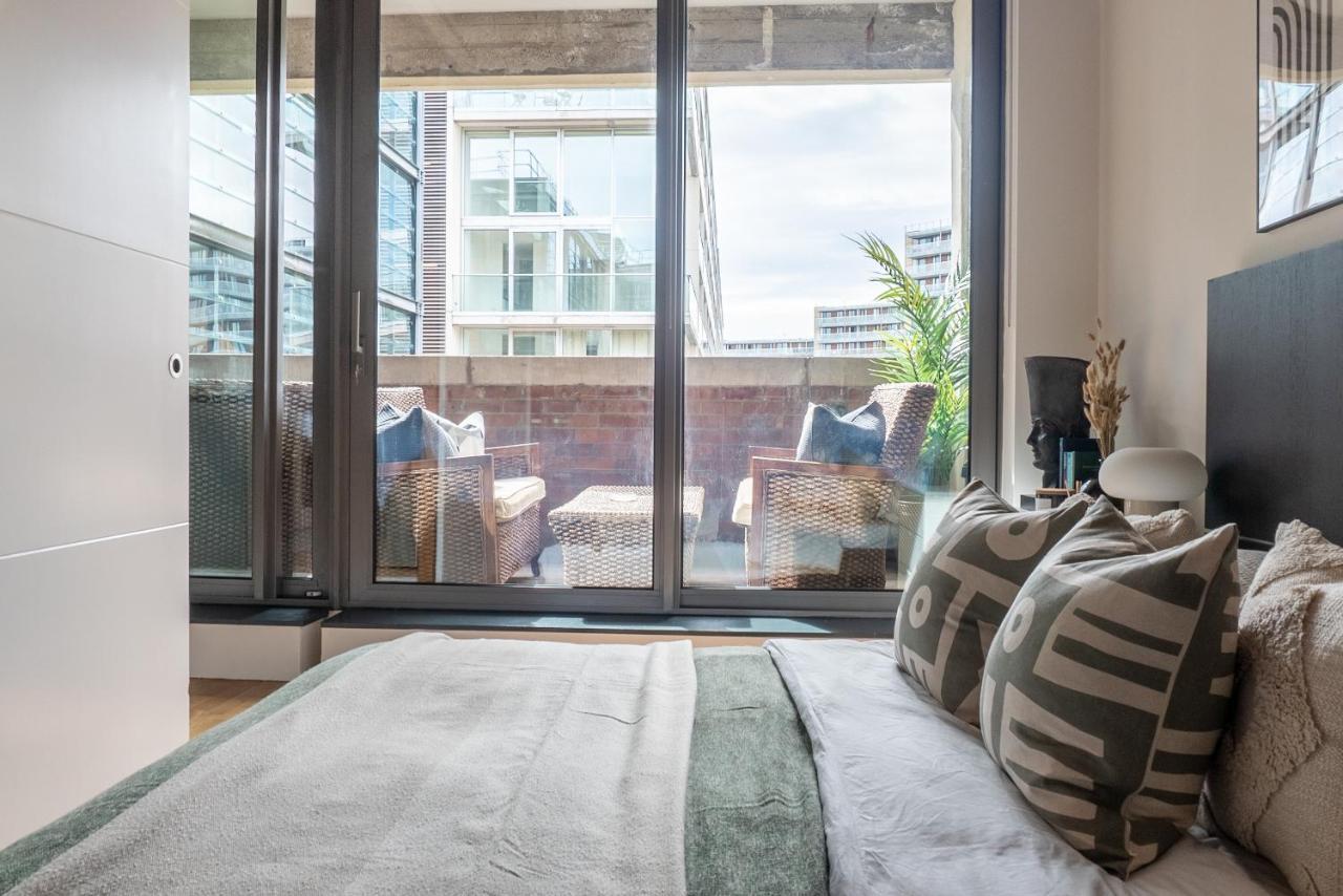 The Works - - 2 Parking Spaces Apartment *