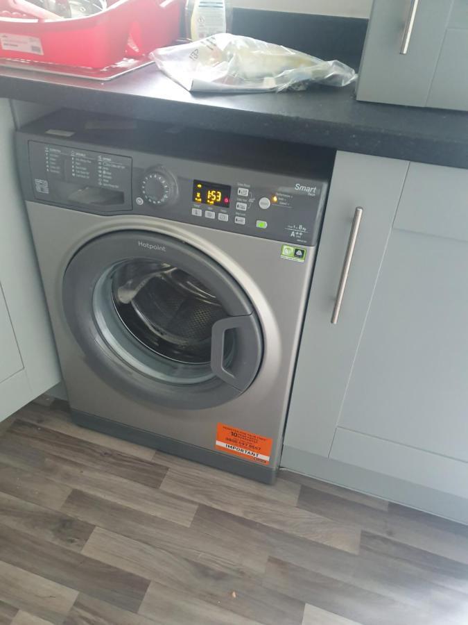 Holiday home 4 Bedroom Home Nr Ashton U Lyne Sleeps 7 In Comfort Manchester