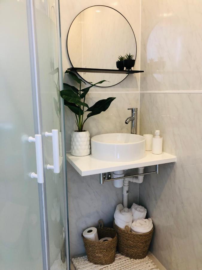 Guest house Meezee Pearl Double Bed With Free Parking