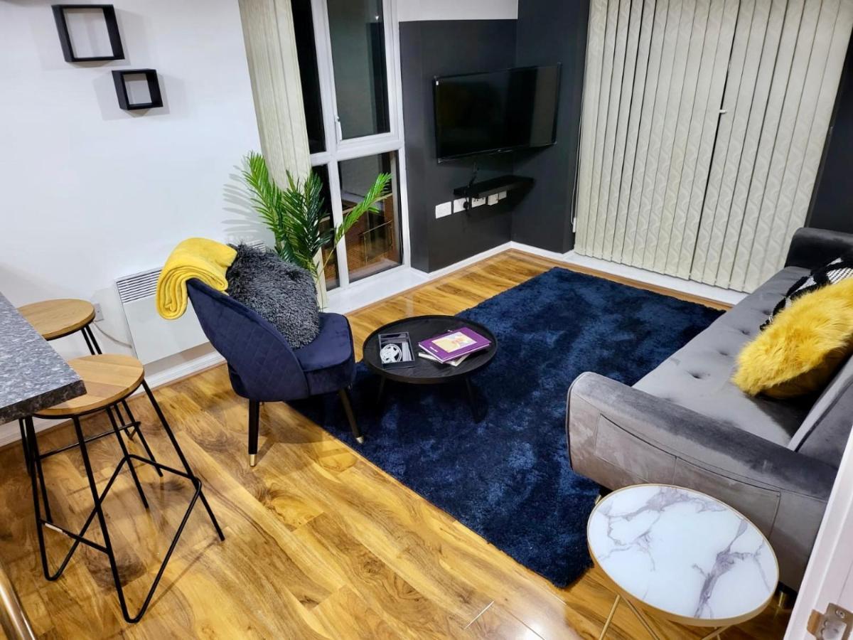 Apartment Modern & Stylish - Whyte Place Salford Manchester