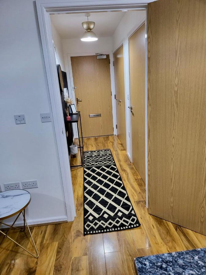 Apartment Modern & Stylish - Whyte Place Salford Manchester