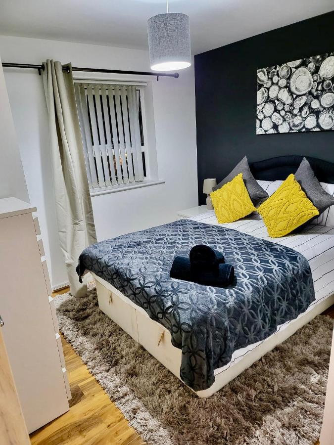 Modern & Stylish - Whyte Place Salford *