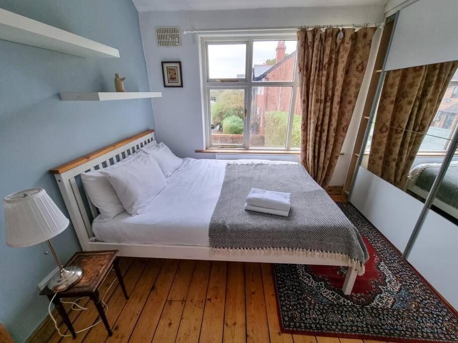 3-bedroom House In Chorlton Full Of Character * Manchester