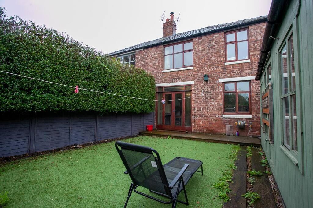 3-bedroom House In Chorlton Full Of Character Manchester