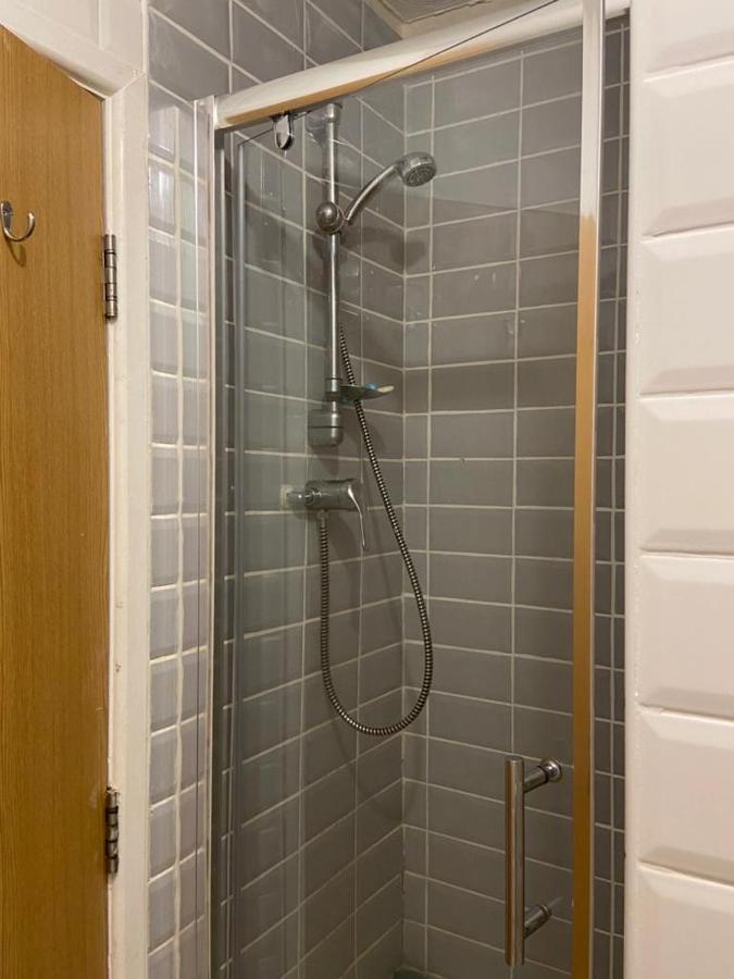 1 Bed In Whaley Range - Up To 4 Sleep!! Manchester