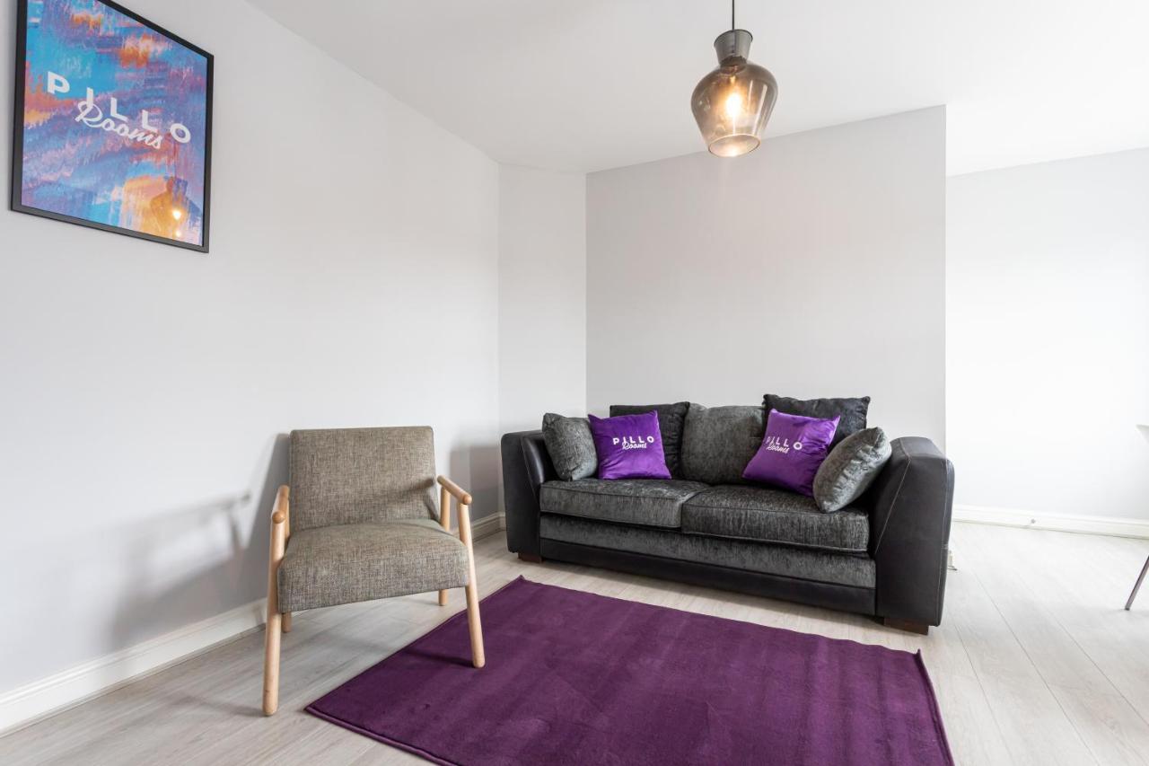 Pillo Serviced - Trafford Manchester