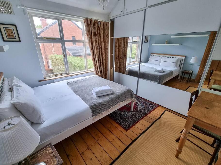 3-bedroom House In Chorlton Full Of Character Vakantiehuis Manchester
