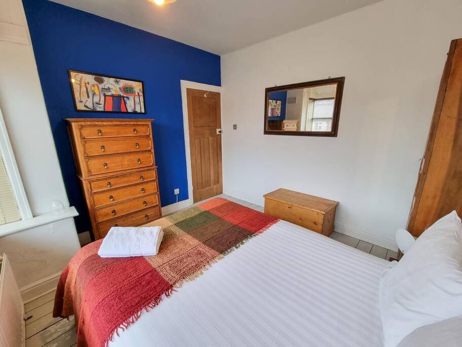 Holiday home 3-bedroom House In Chorlton Full Of Character *