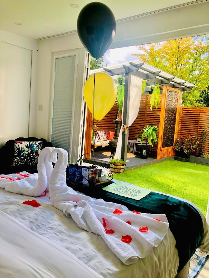 Meezee Pearl Double Bed With Free Parking Guest house Manchester