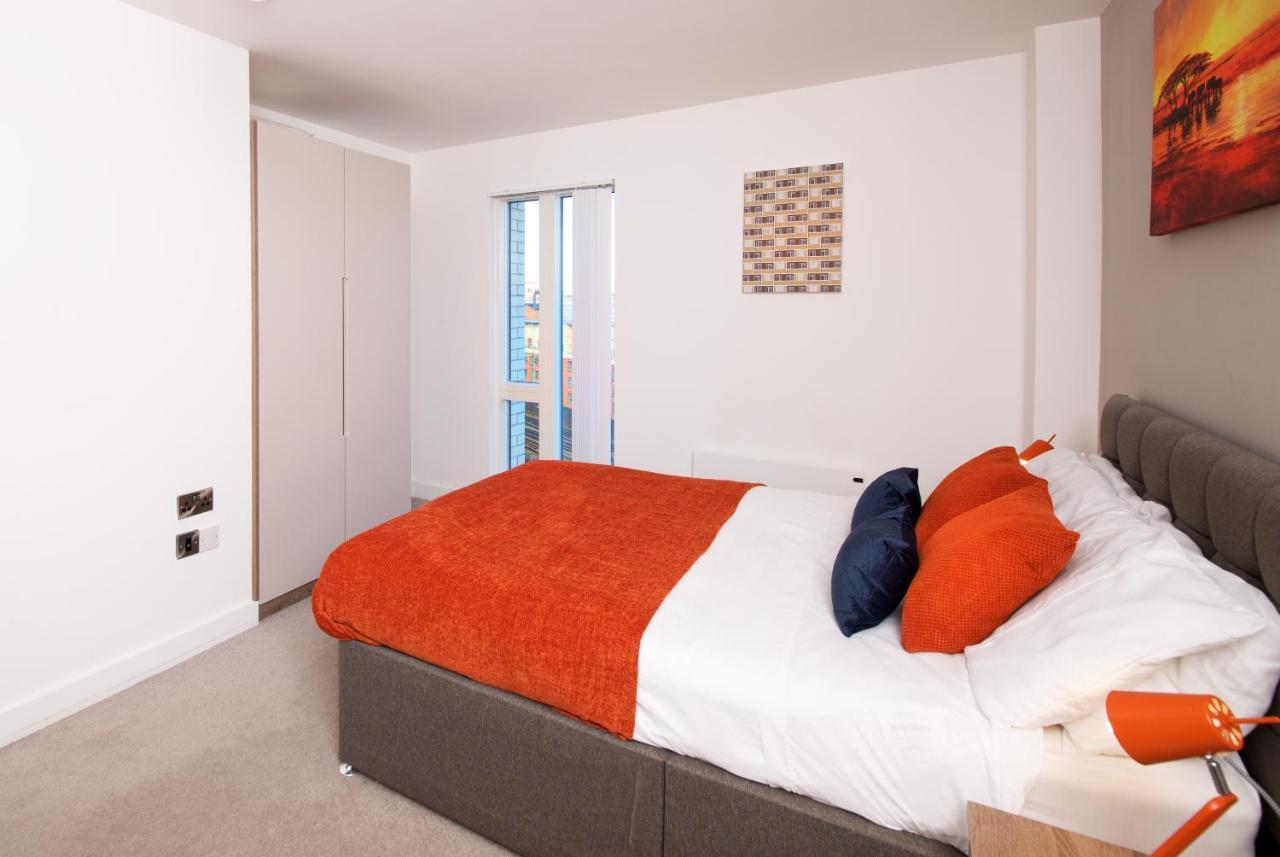 Modern 2 Bed & 2 Bath City Centre Appartement
