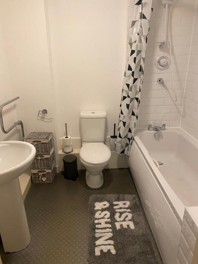 Abbys Free Street Parking Subject To Availability Apartment *