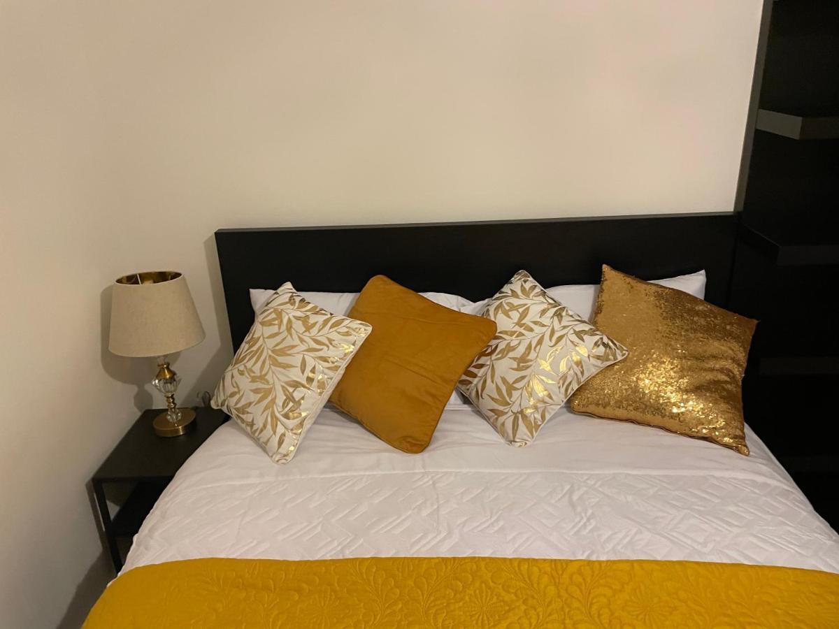 Apartment Abbys Free Street Parking Subject To Availability Manchester