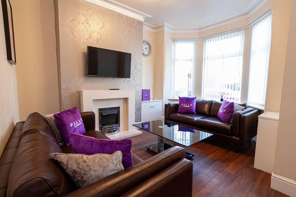 Pillo - Spacious Cosy 2 Bedroom House By Bridgewater Canal Holiday home *