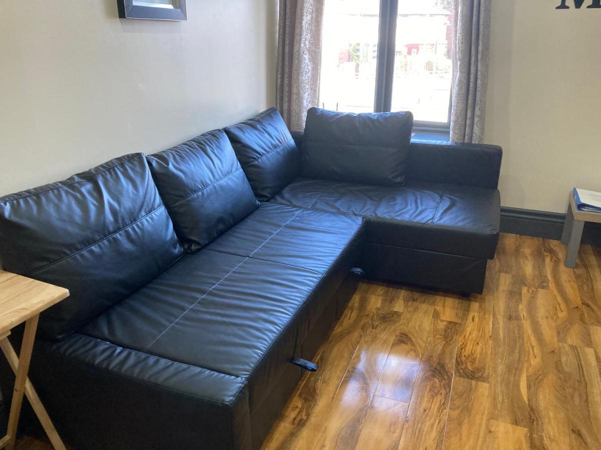 133 A Park Road Apartment Manchester