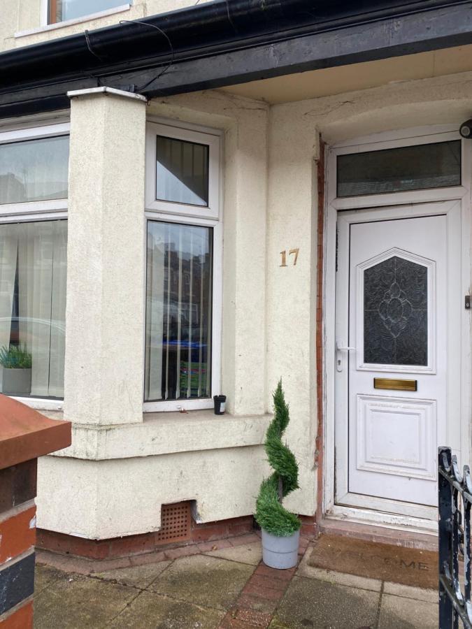 Homestay Private King En-suite Bedroom Close To Mediacityuk/old Trafford Manchester