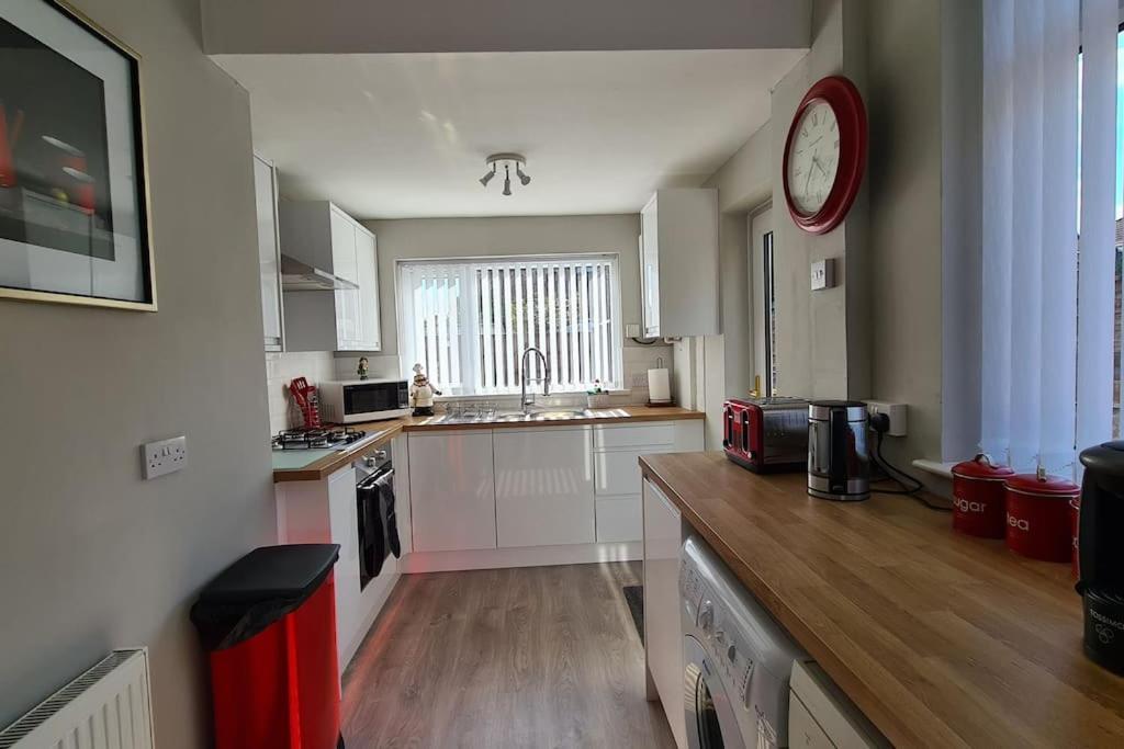 Stunning Home. Free Parking. *