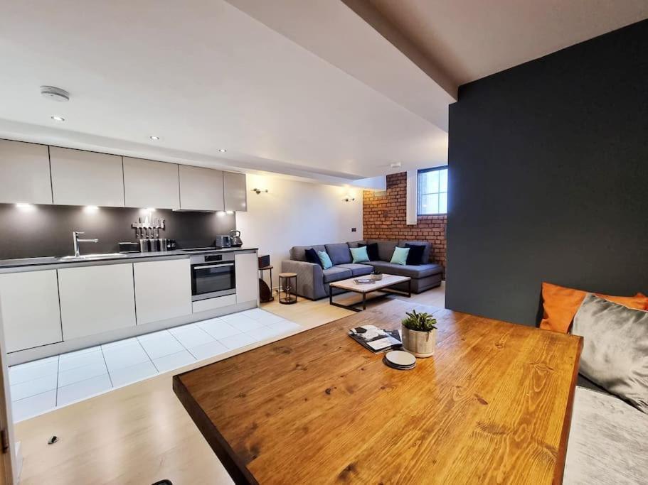 Luxury 1 Bedroom Next To Ao Arena & Victoria Train * Manchester