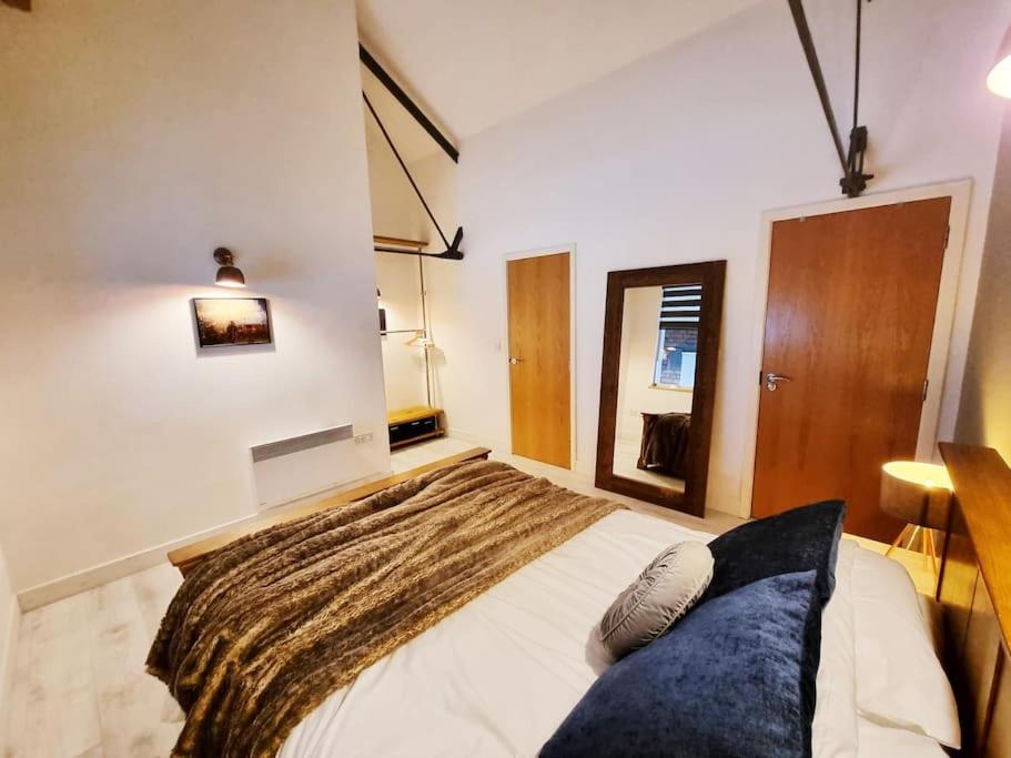 Apartment Luxury 1 Bedroom Next To Ao Arena & Victoria Train *