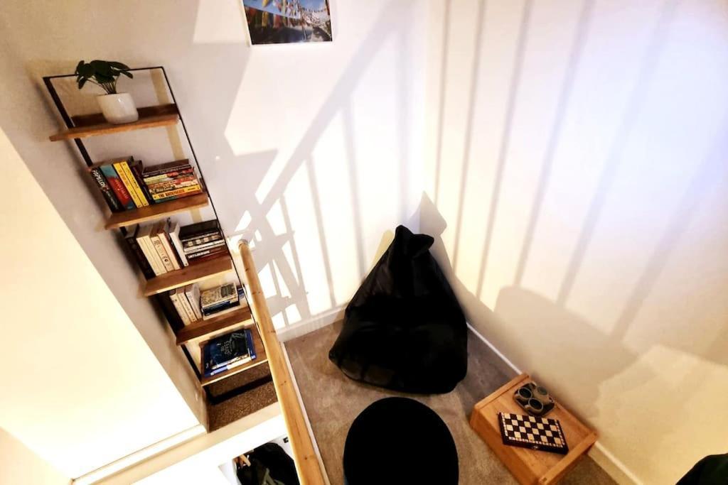 Apartment Luxury 1 Bedroom Next To Ao Arena & Victoria Train *