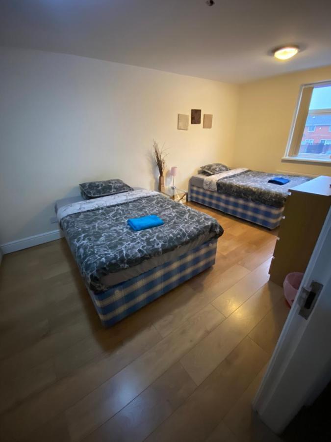 Big Rusholme With Tv And Private Bathroom-parking&wifi Bed & Breakfast