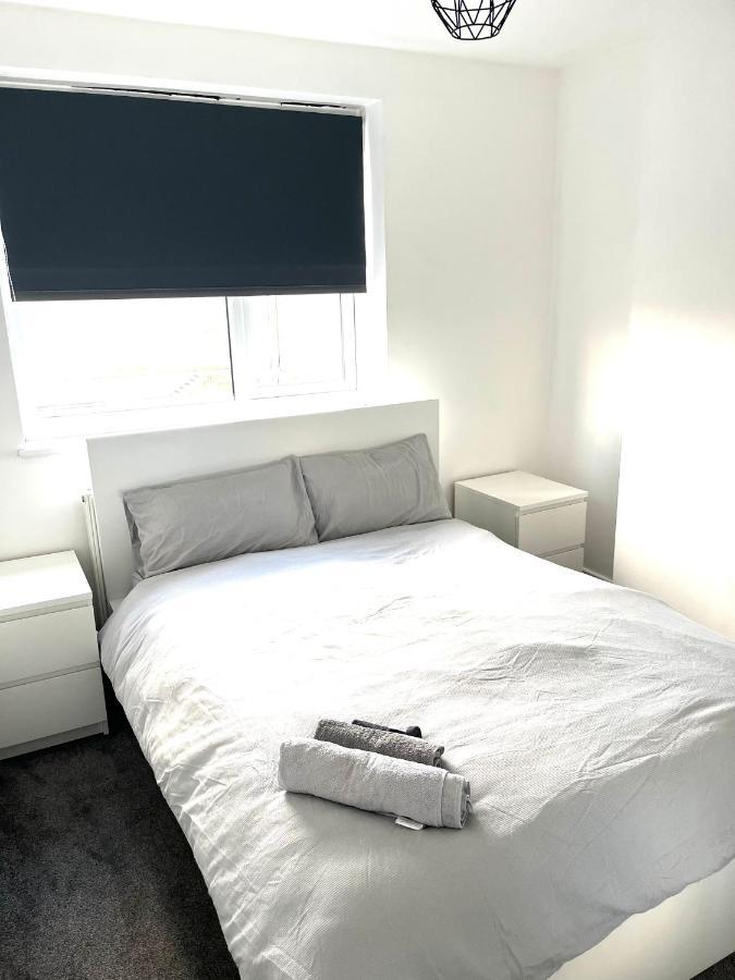 Recently Refurbished 15 Mins From Centre Appartement
