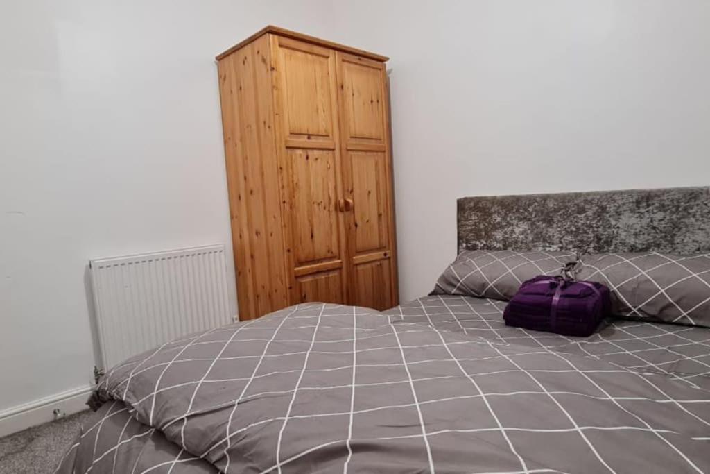 Impeccable 4-bed House Near Centre * Manchester