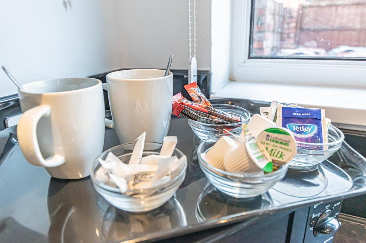 3br House In Manchester, Free Wifi, Parking, Ideal For Contractors Holiday home Manchester