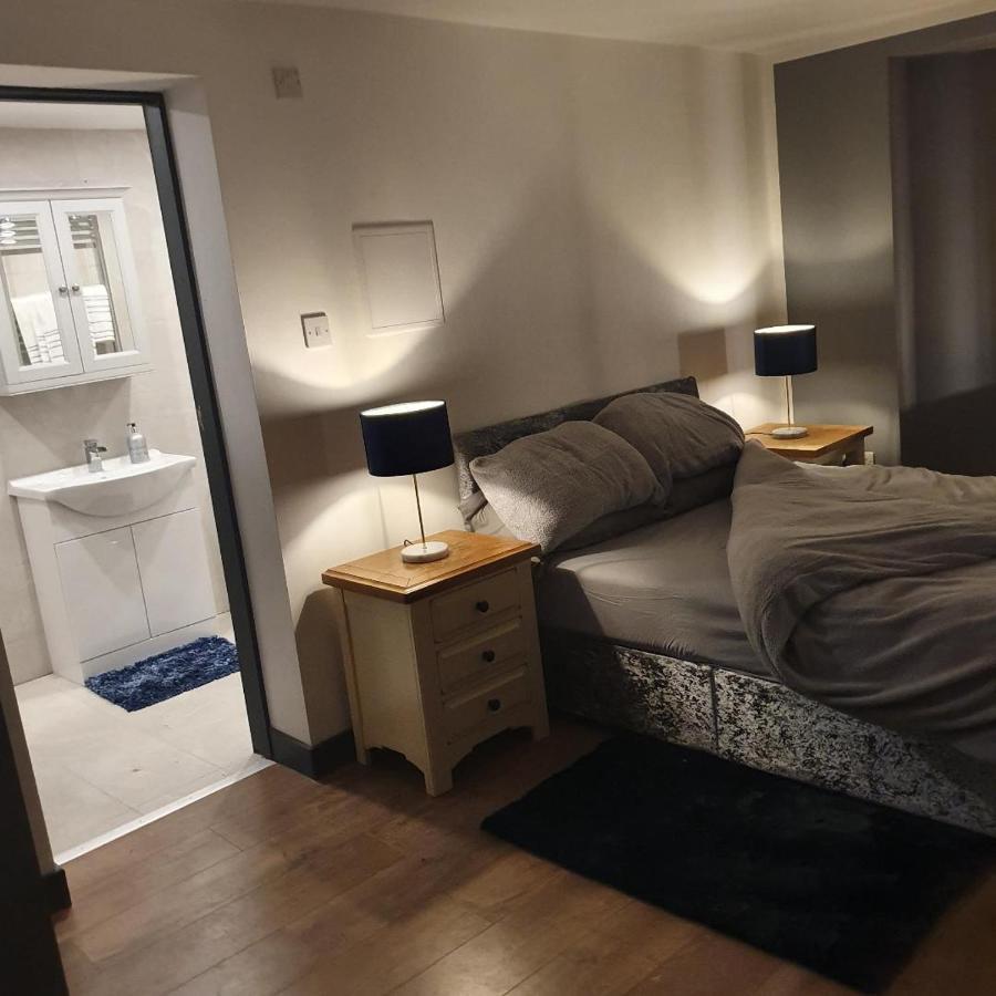 Appartement Luxury Prestwich With Own Entrance With One Double And One Single Bed