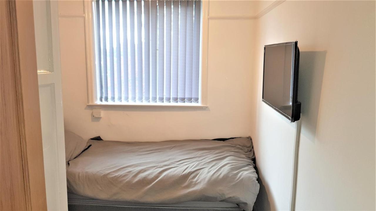 Single Bedroom In Withington M20 1 Single Bed, Rm4 Bed & Breakfast Manchester