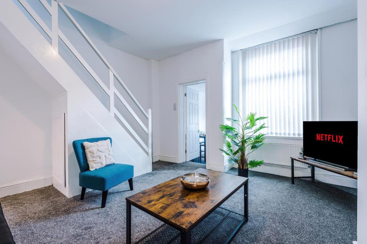 Three Bedroom With Free Parking *