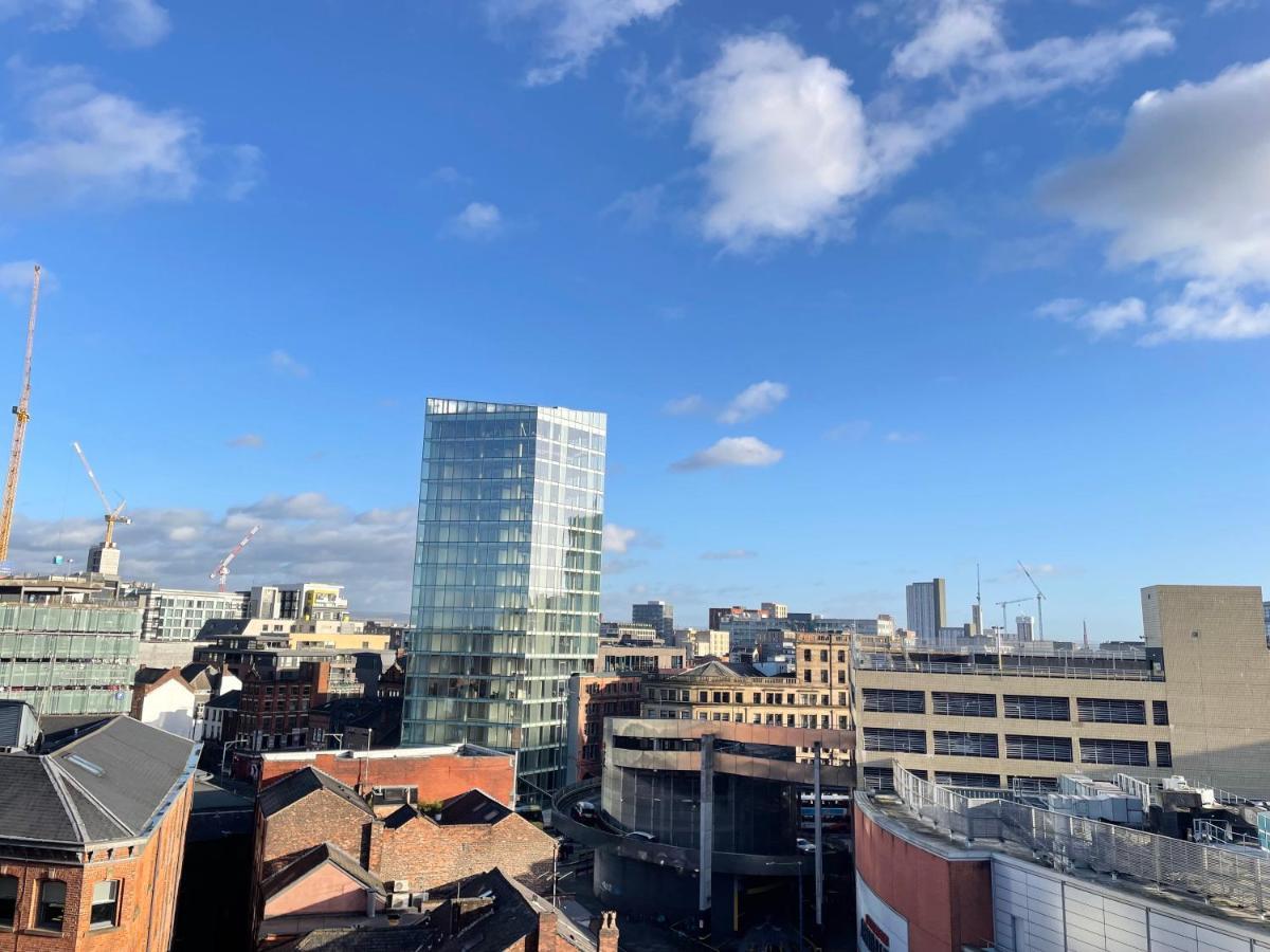 Centre, Floor Apartment, Two Balconies Appartement Manchester
