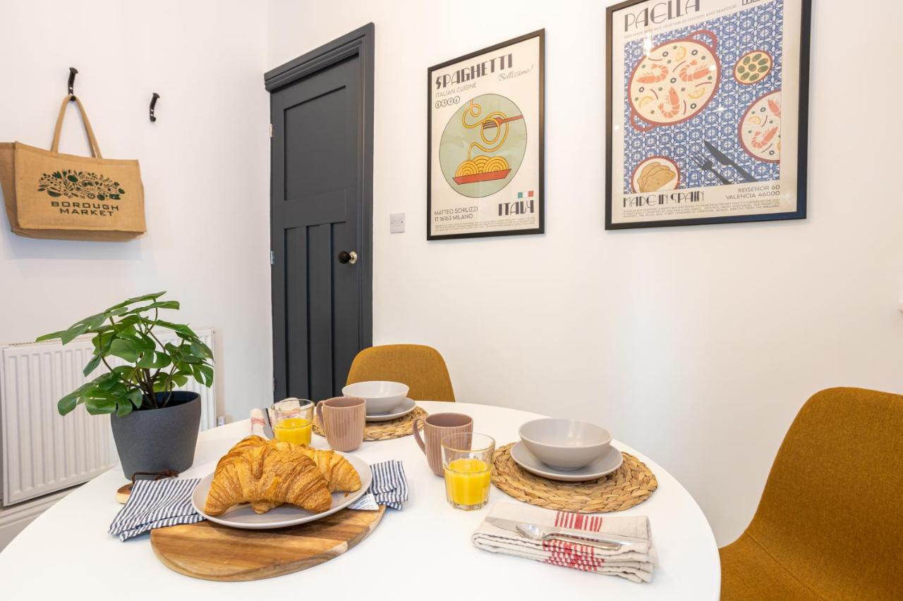 Stunning Scandi 3 Bed House In Manchester-parking Holiday home Manchester