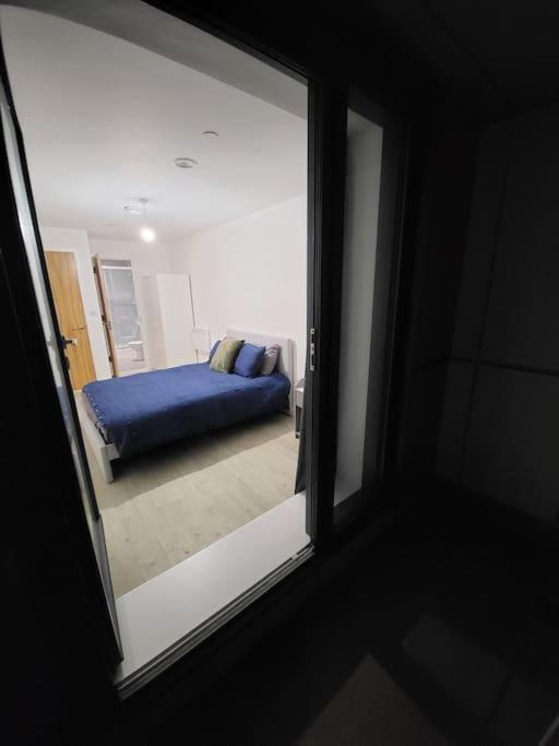 Beautiful 2 Bedroom Salford Quays