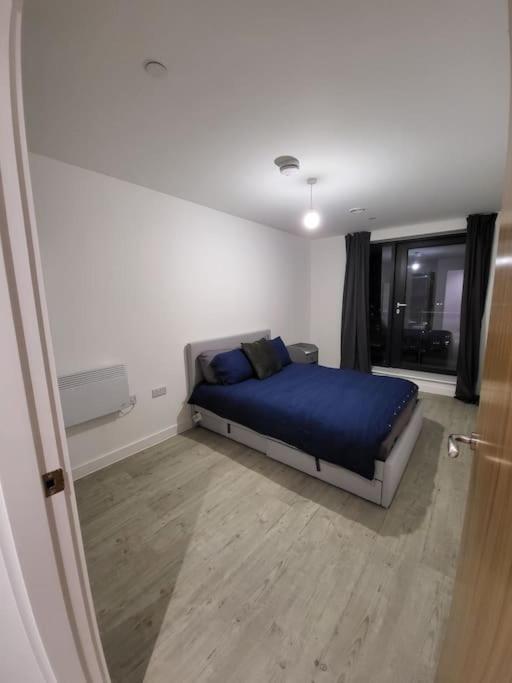 Beautiful 2 Bedroom Salford Quays * Manchester