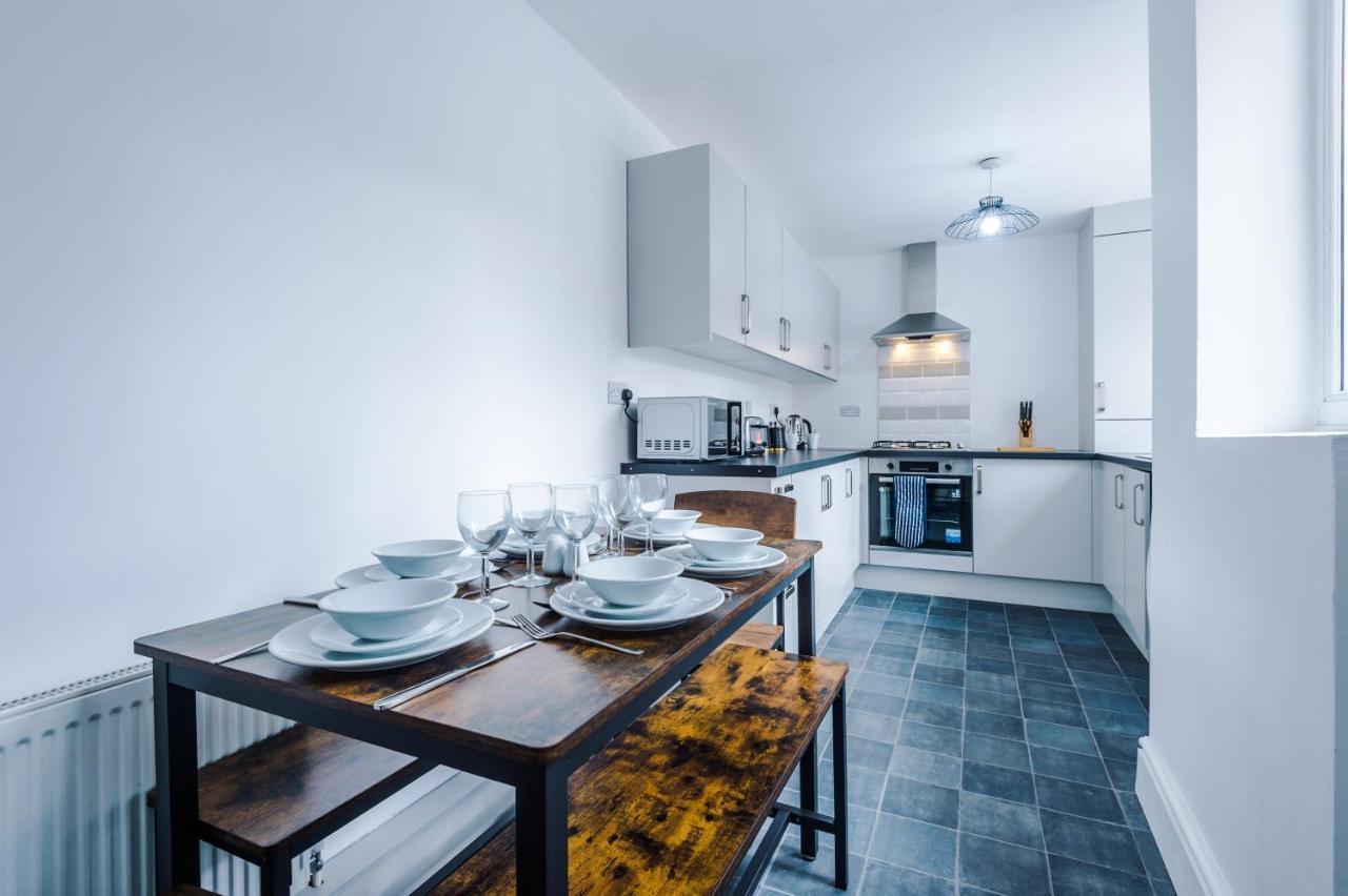 Three Bedroom With Free Parking