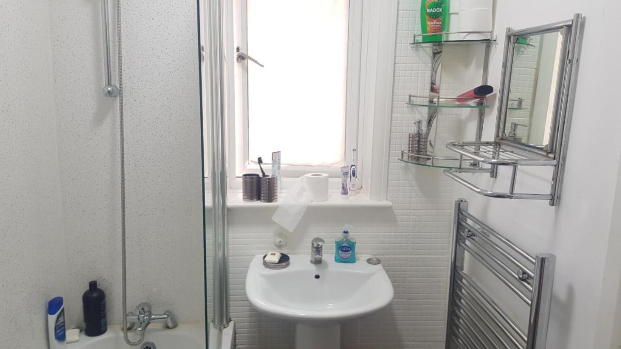Single Bedroom In Withington M20 1 Single Bed, Rm4 Bed & Breakfast Manchester
