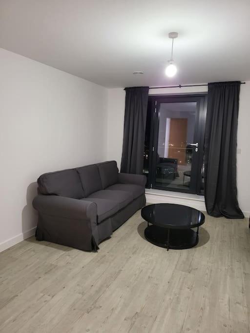 Beautiful 2 Bedroom Salford Quays Appartement