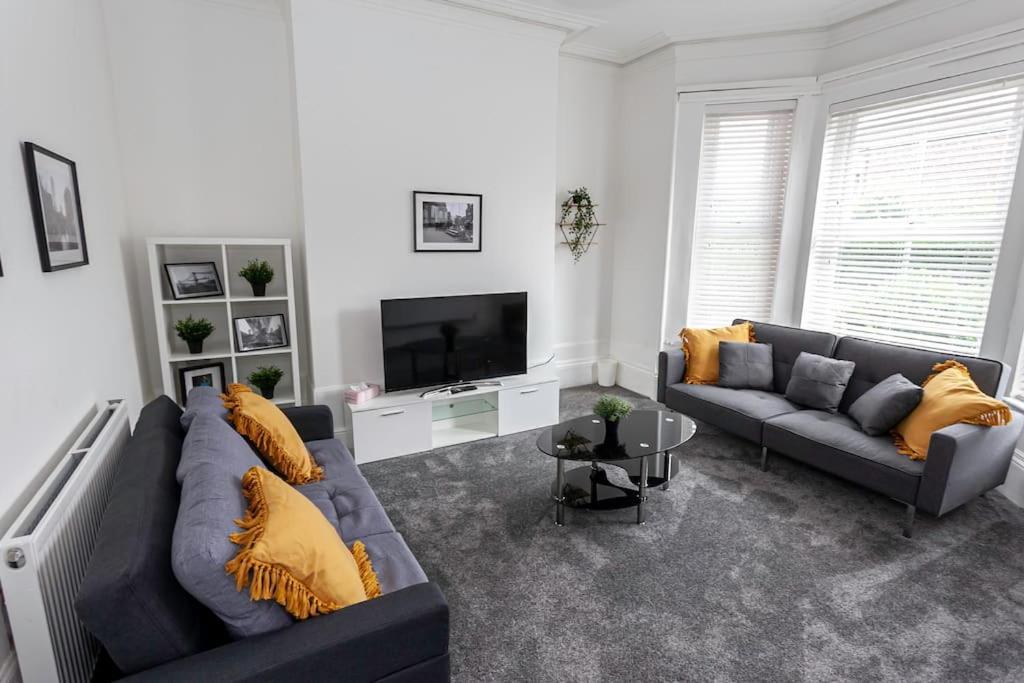 Spacious Comfortable House Close To Etihad+parking