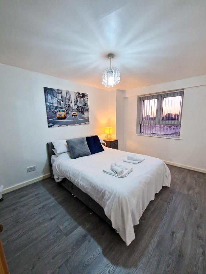 Appartement Spacious For And Contractor Groups In Salford - Private Parking - By Nmb Serviced *