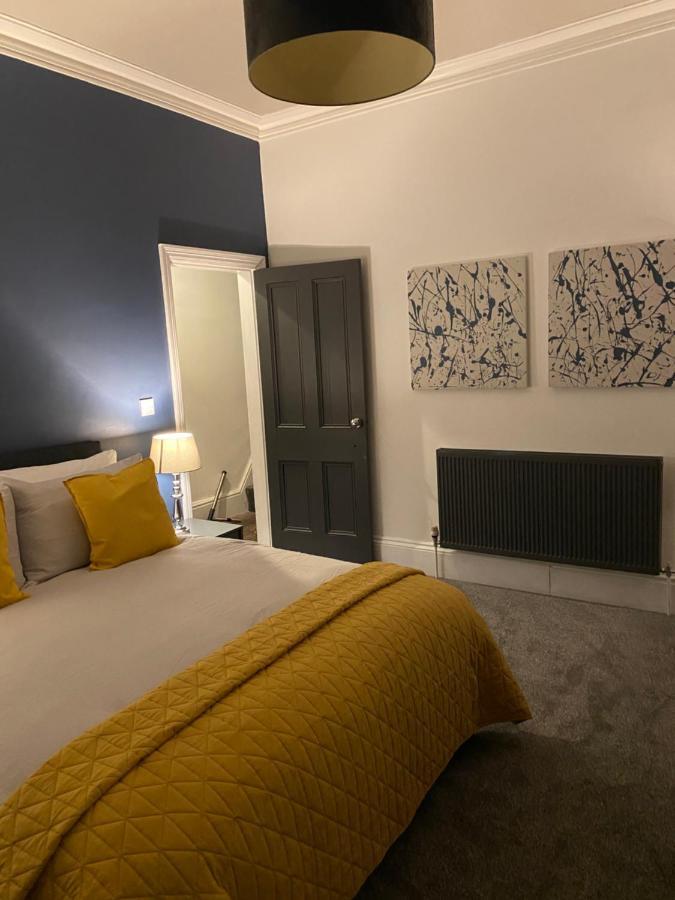 Refurbished 3 Bed House In Manchester